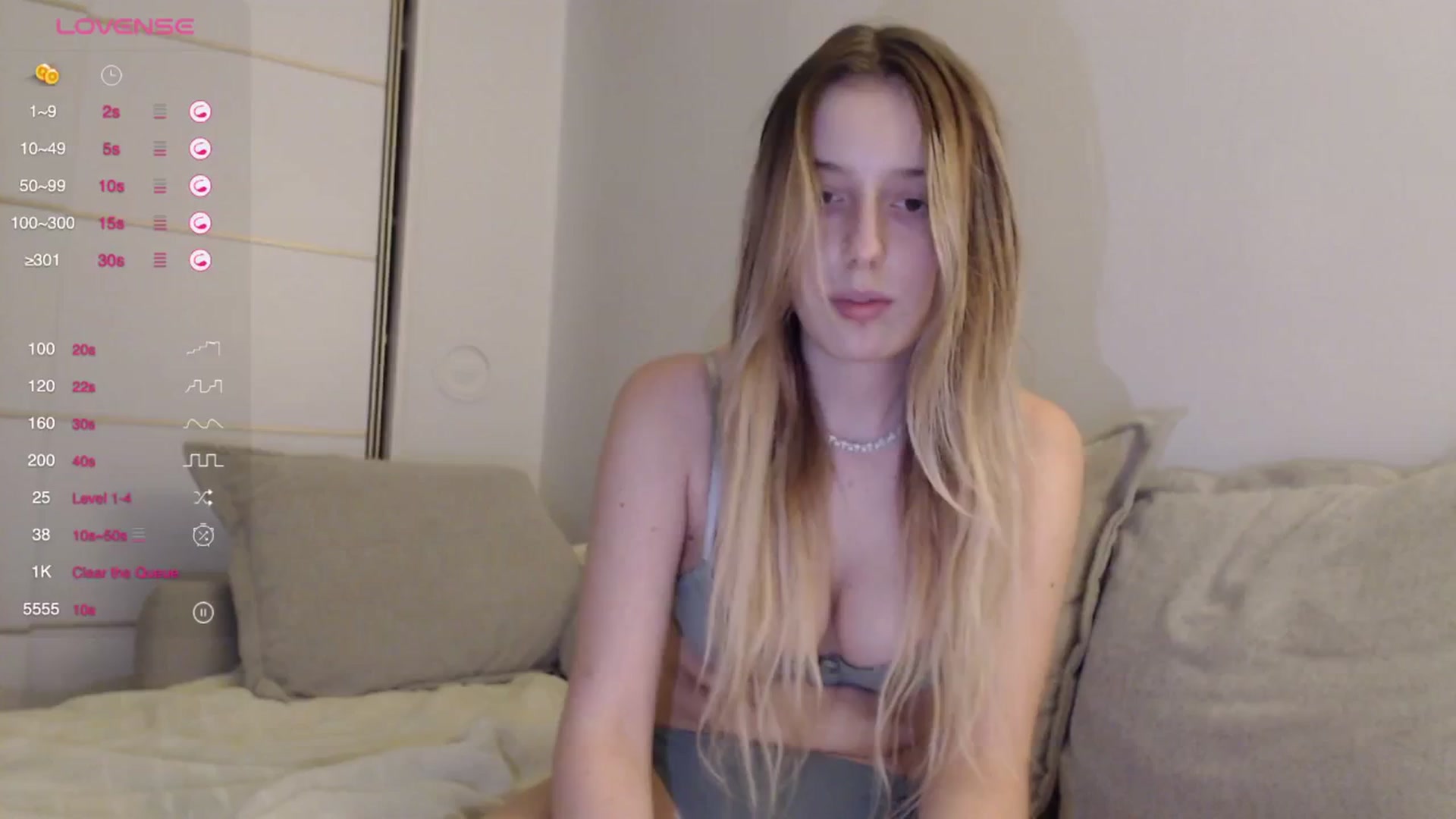 Gallery image thumbnail from Elenaxkiss's myfreecams stream on, 09/19/2025, 19:36 image 10 of 20