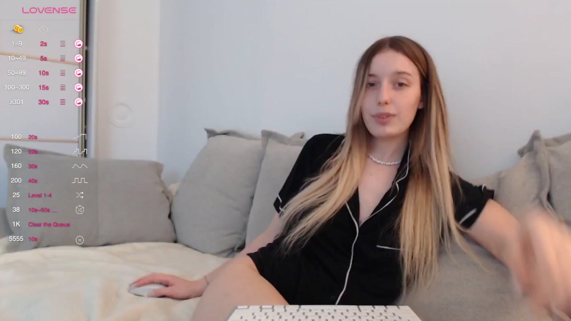 Gallery image thumbnail from Elenaxkiss's myfreecams stream on, 09/21/2025, 10:33 image 15 of 20