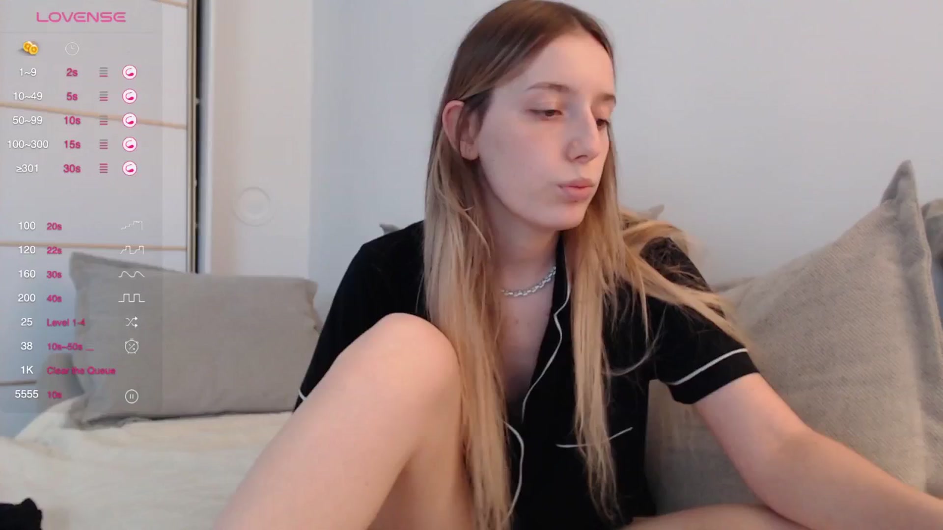 Gallery image thumbnail from Elenaxkiss's myfreecams stream on, 09/21/2025, 10:33 image 4 of 20