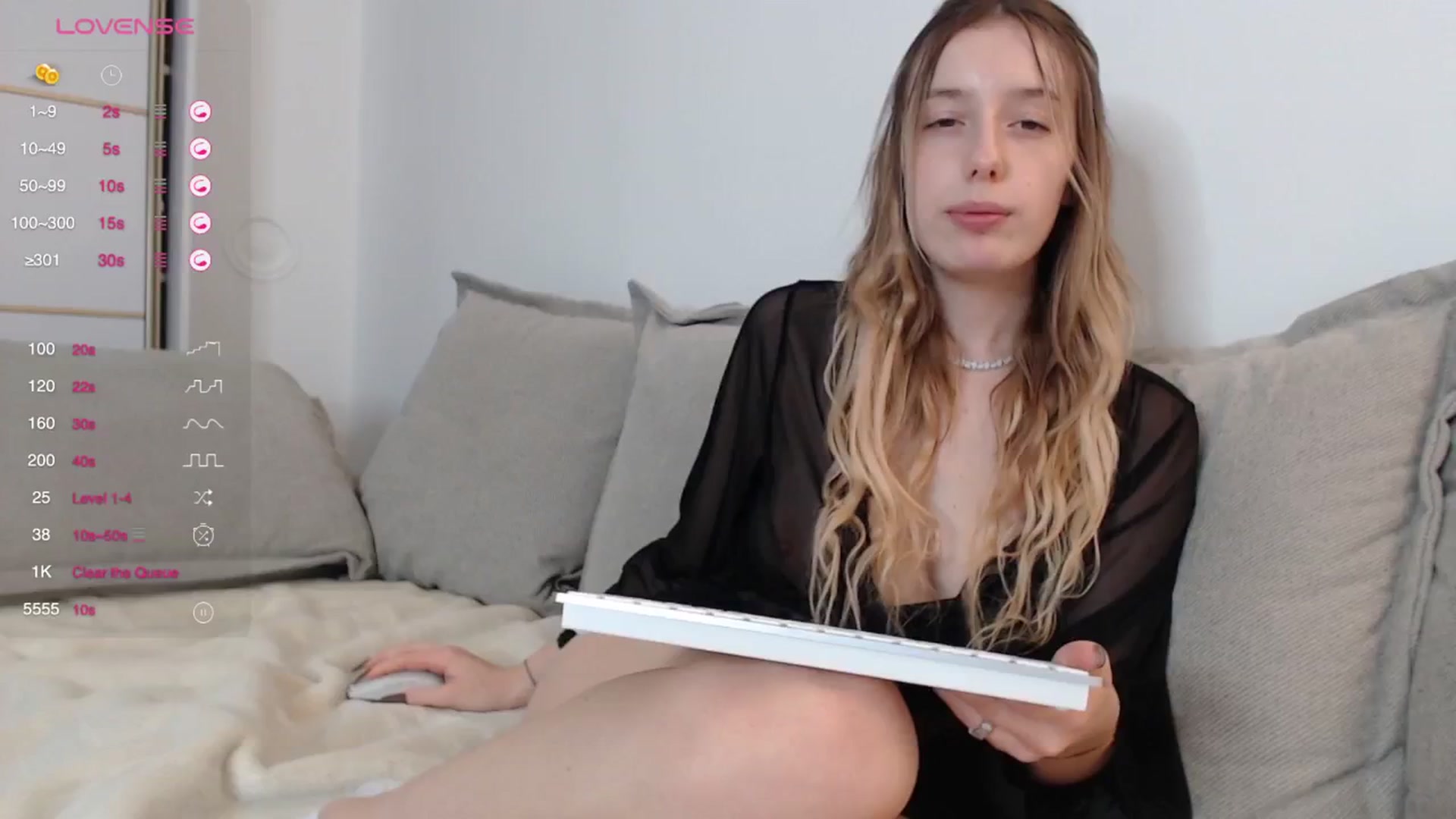 Gallery image thumbnail from Elenaxkiss's myfreecams stream on, 09/25/2025, 10:50 image 1 of 20