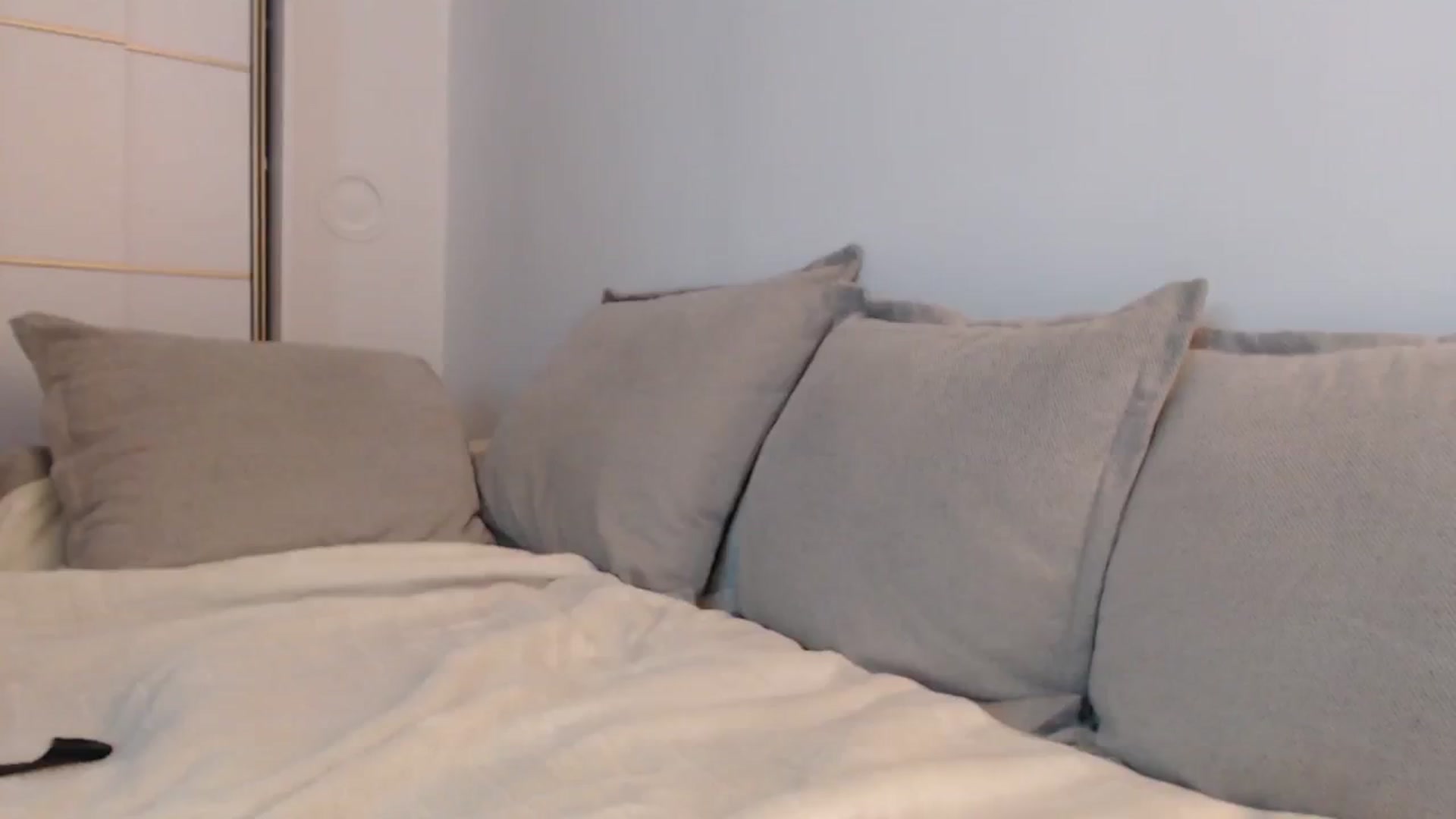 Gallery image thumbnail from Elenaxkiss's myfreecams stream on, 10/04/2025, 20:39 image 17 of 20