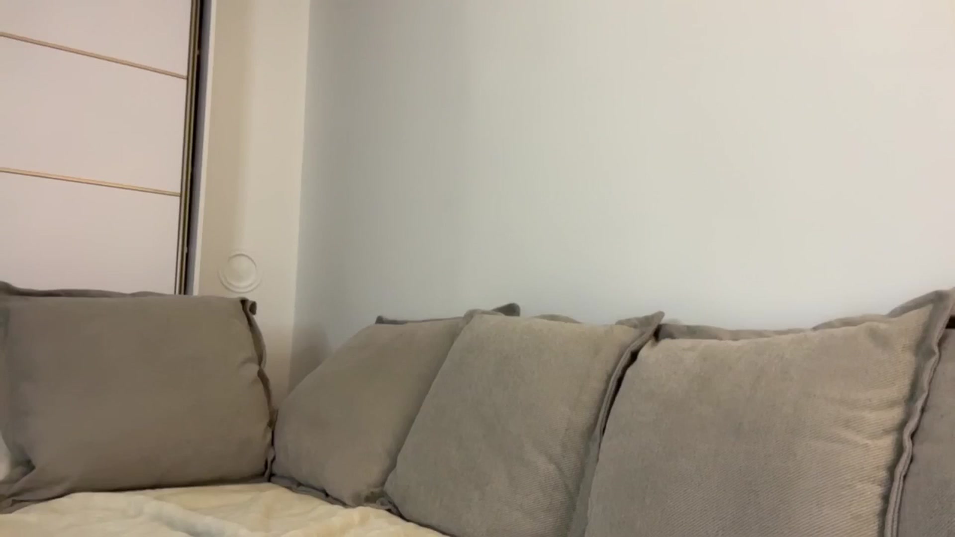 Gallery image thumbnail from Elenaxkiss's myfreecams stream on, 10/05/2025, 12:39 image 9 of 20