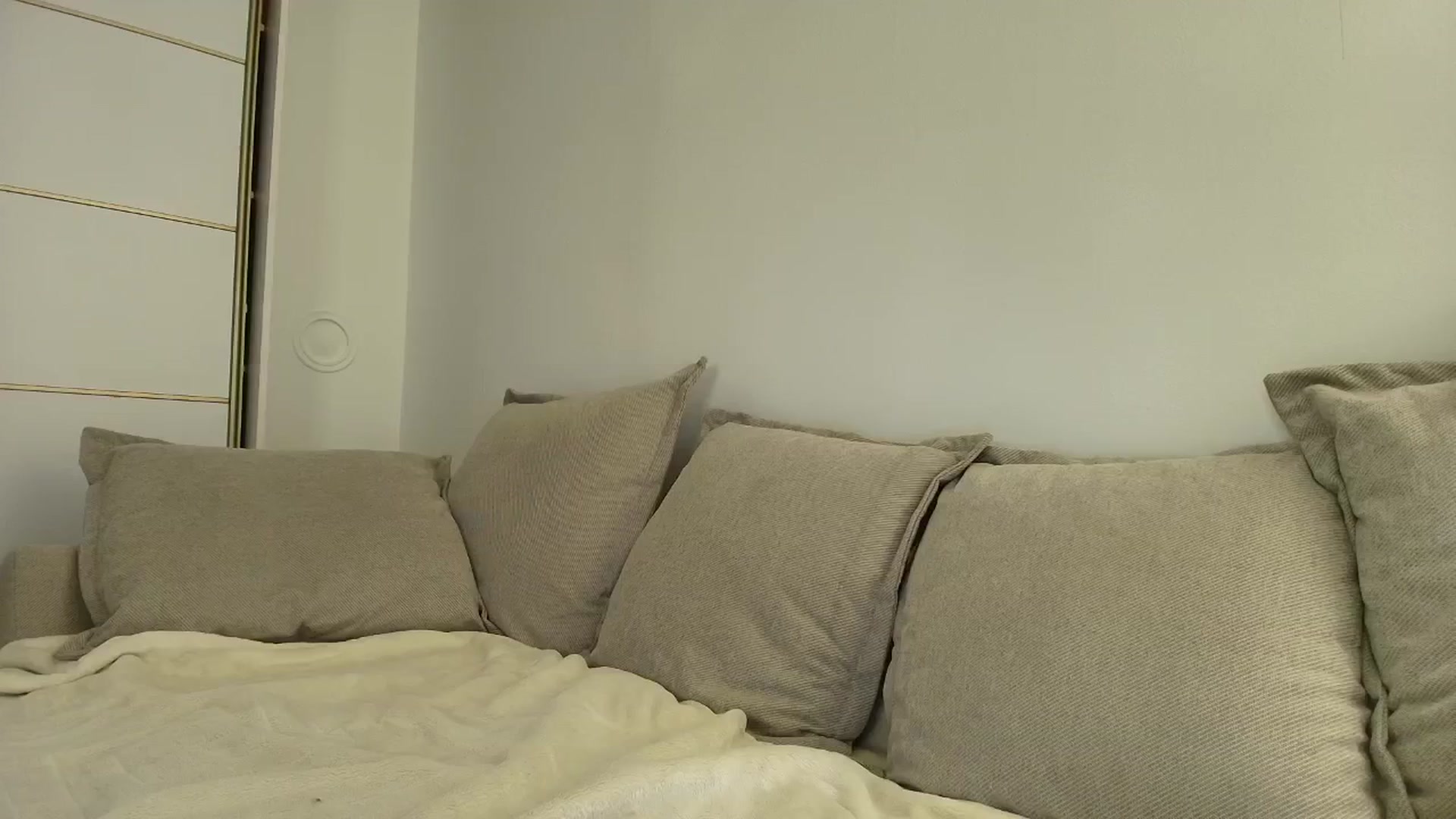 Gallery image thumbnail from Elenaxkiss's myfreecams stream on, 10/06/2025, 20:10 image 20 of 20