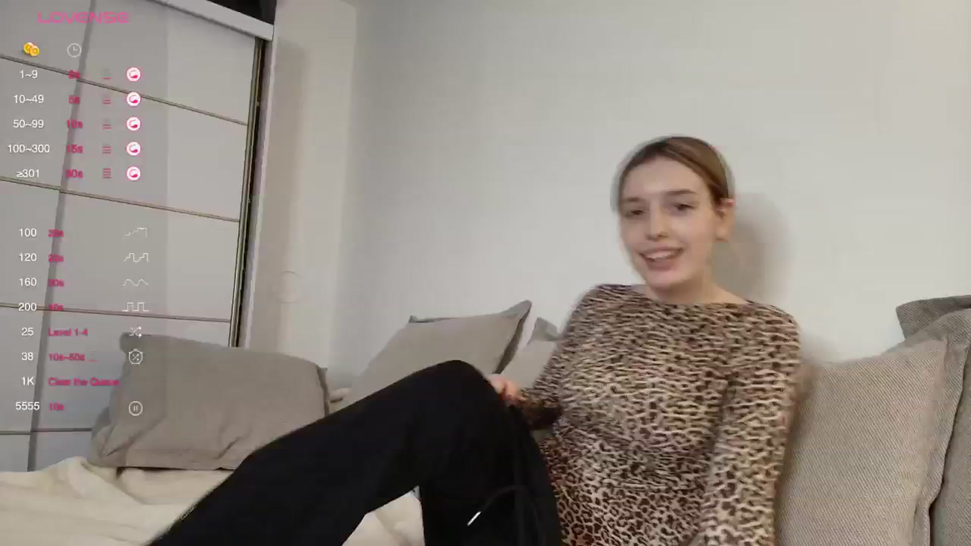 Gallery image thumbnail from Elenaxkiss's myfreecams stream on, 10/07/2025, 08:20 image 2 of 20