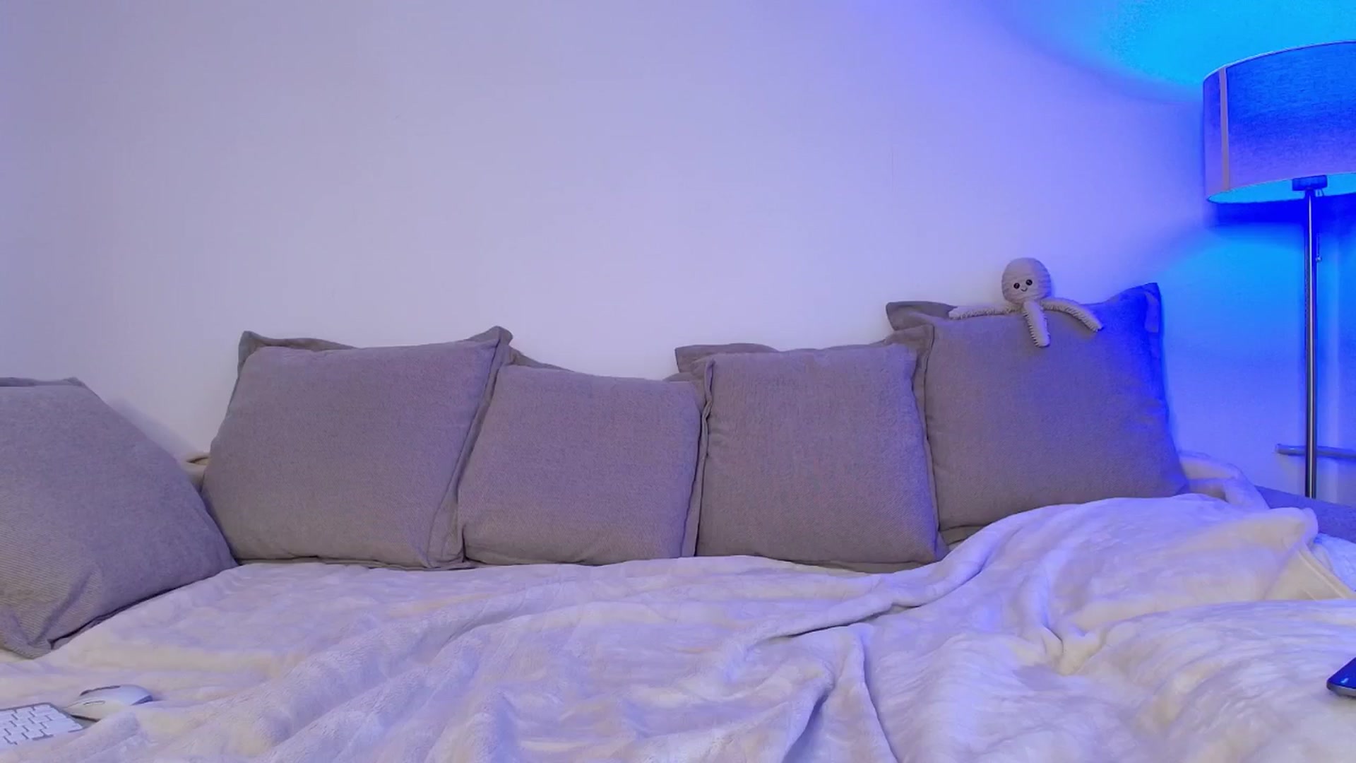 Gallery image thumbnail from Elenaxkiss's myfreecams stream on, 10/13/2025, 10:31 image 18 of 20