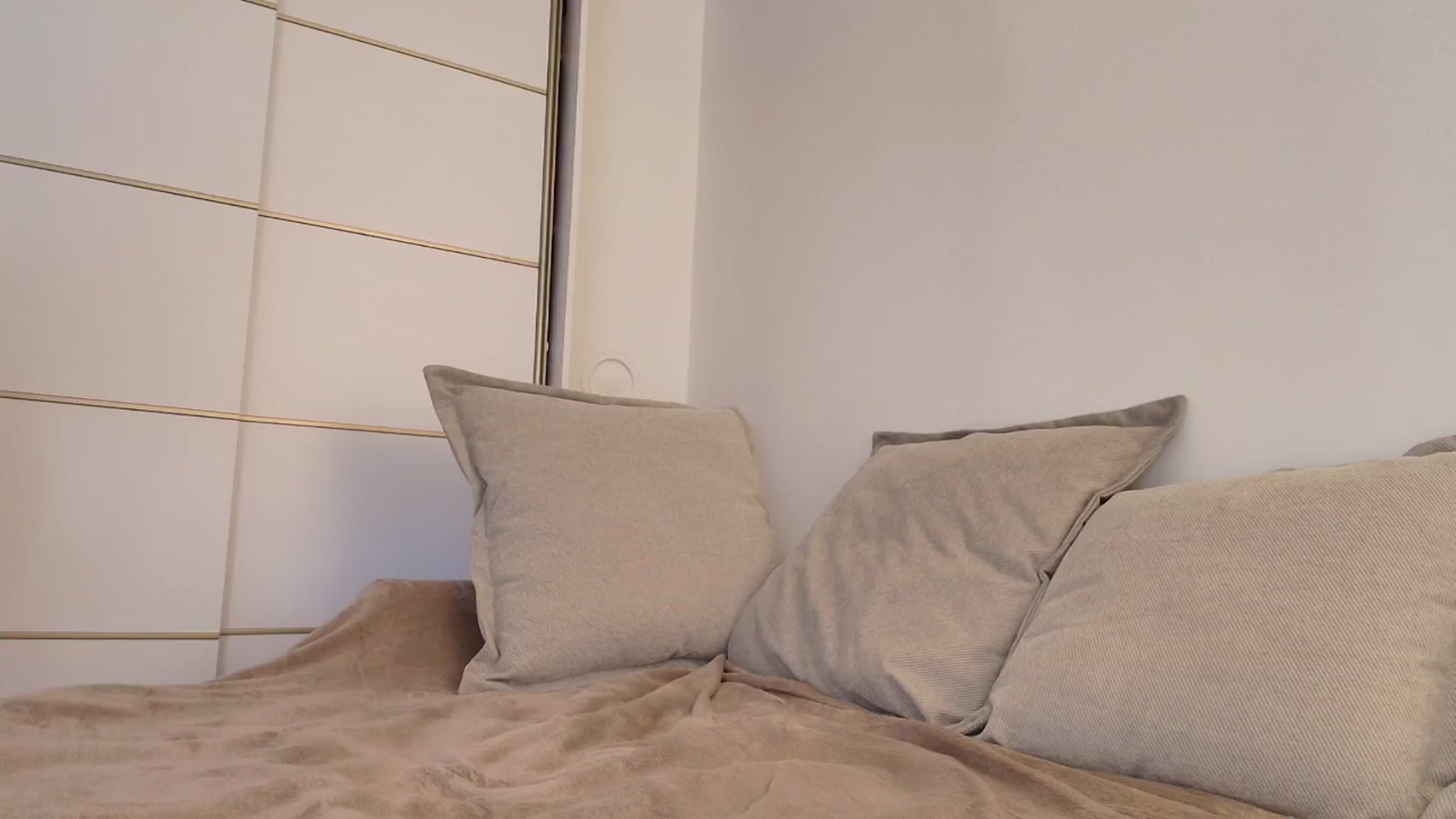 Gallery image thumbnail from Elenaxkiss's myfreecams stream on, 10/20/2025, 10:53 image 8 of 20