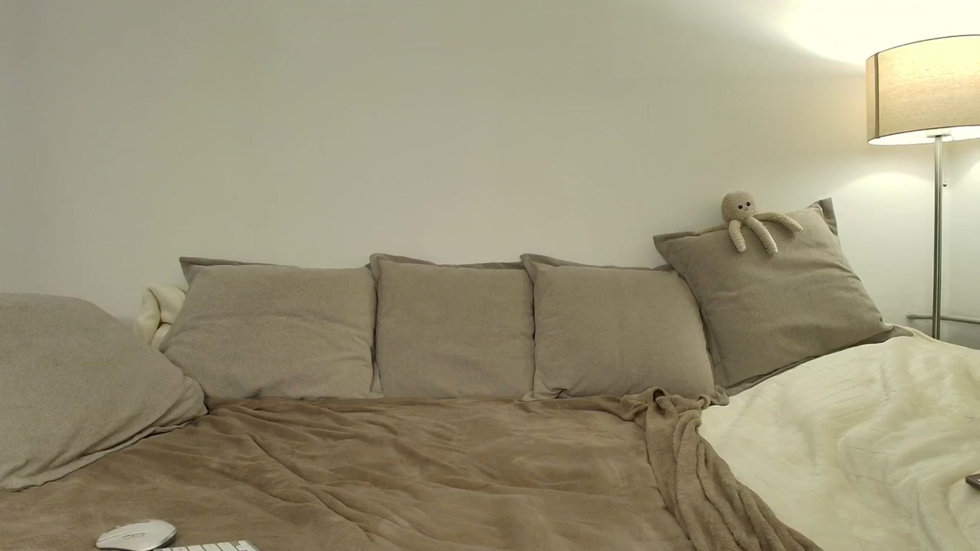 Gallery image thumbnail from Elenaxkiss's myfreecams stream on, 10/24/2025, 19:32 image 11 of 20