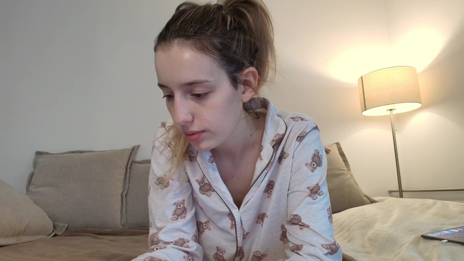 Gallery image thumbnail from Elenaxkiss's myfreecams stream on, 10/25/2025, 10:35 image 7 of 20