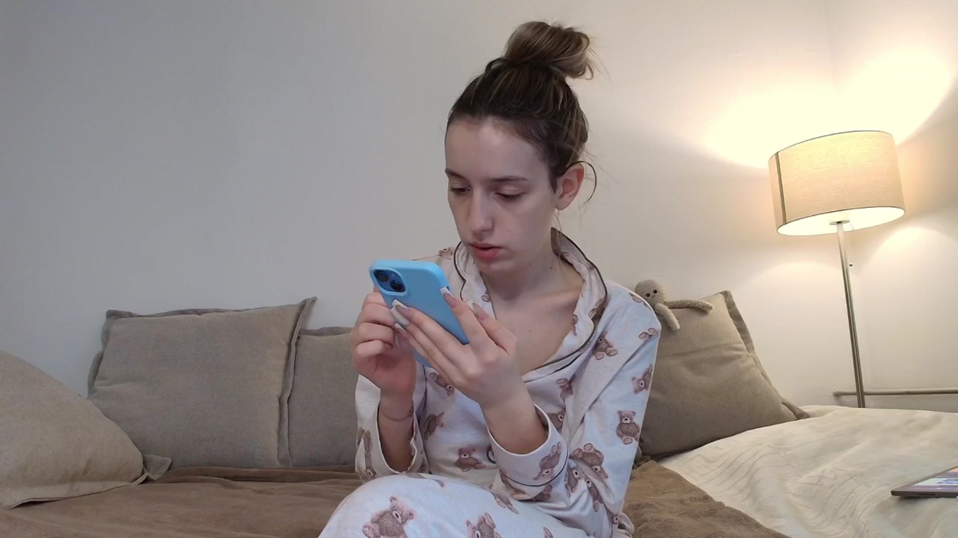 Gallery image thumbnail from Elenaxkiss's myfreecams stream on, 10/25/2025, 10:35 image 3 of 20