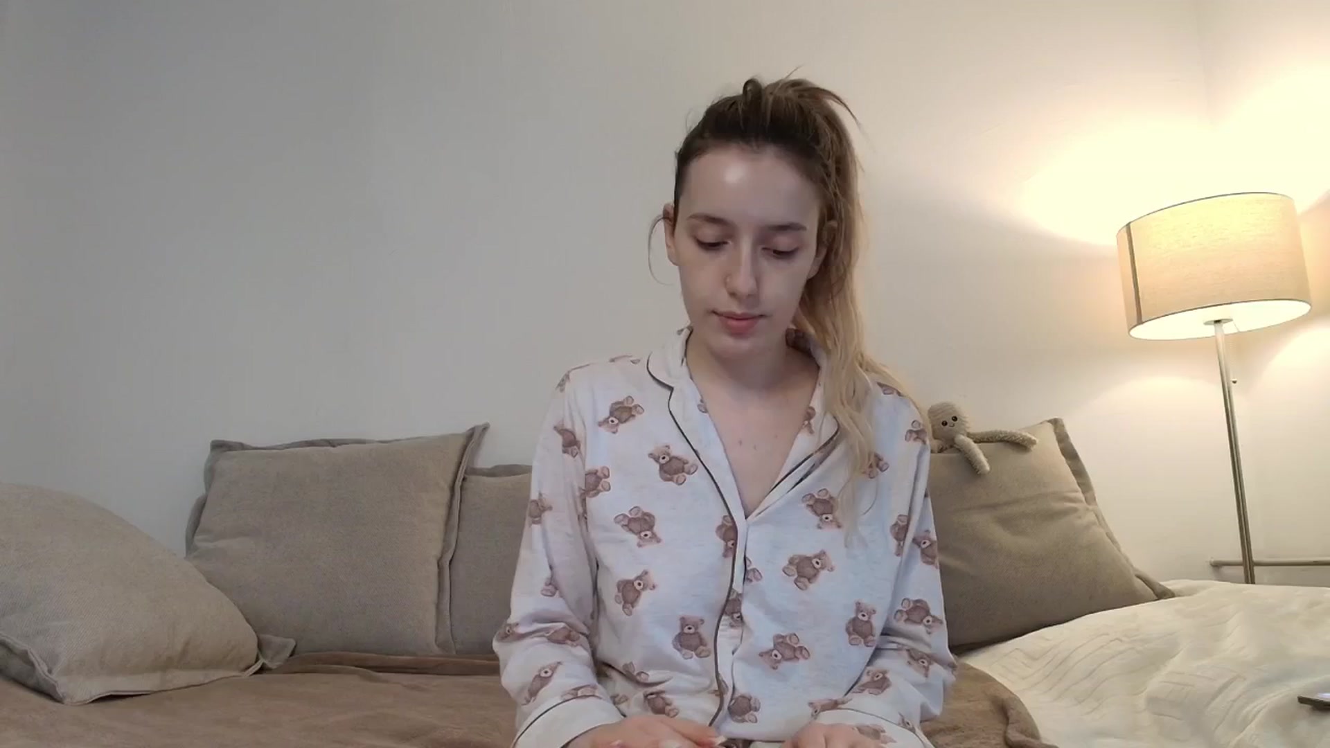 Gallery image thumbnail from Elenaxkiss's myfreecams stream on, 10/25/2025, 10:35 image 16 of 20