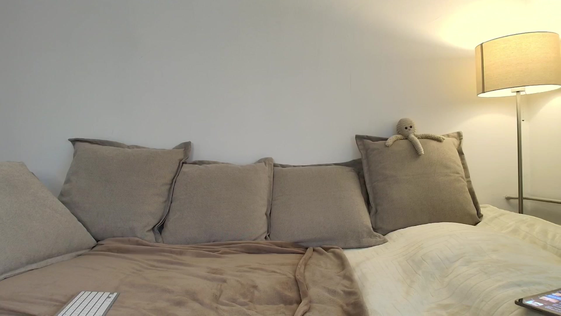 Gallery image thumbnail from Elenaxkiss's myfreecams stream on, 10/27/2025, 11:21 image 2 of 20