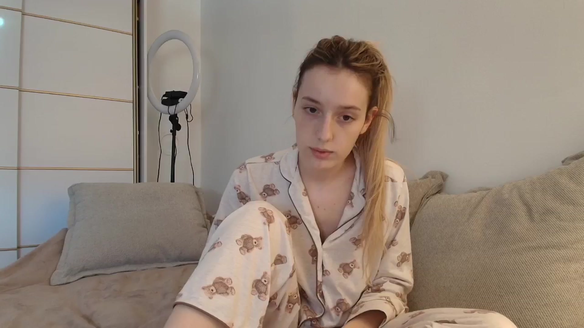 Gallery image thumbnail from Elenaxkiss's myfreecams stream on, 10/28/2025, 11:48 image 20 of 20