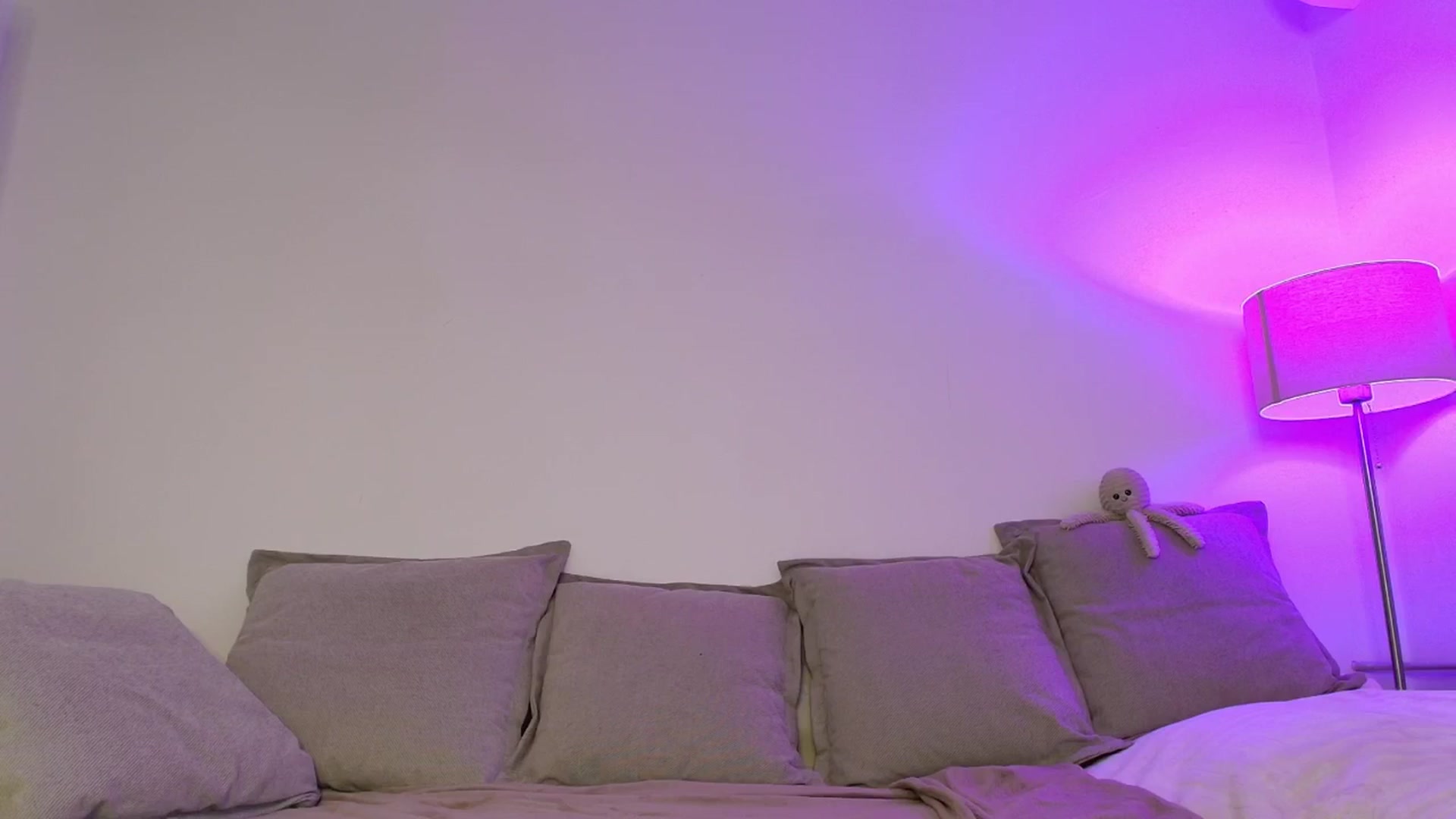 Gallery image thumbnail from Elenaxkiss's myfreecams stream on, 10/29/2025, 12:14 image 20 of 20