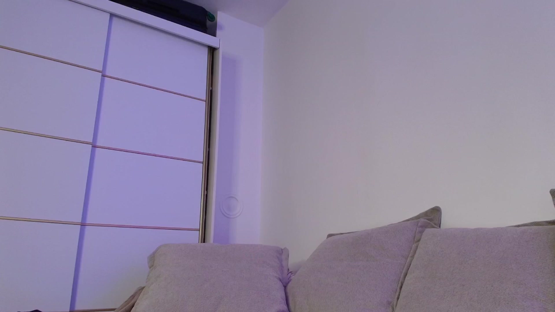 Gallery image thumbnail from Elenaxkiss's myfreecams stream on, 10/29/2025, 20:19 image 20 of 20