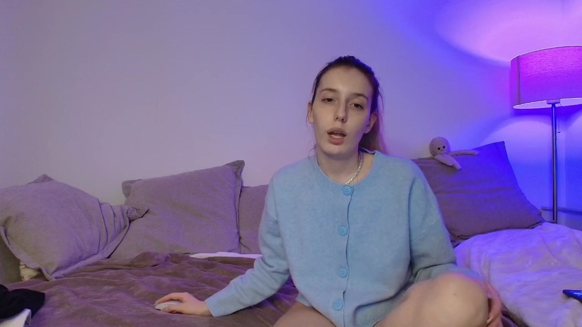 Gallery image thumbnail from Elenaxkiss's myfreecams stream on, 11/04/2025, 19:53 image 15 of 20