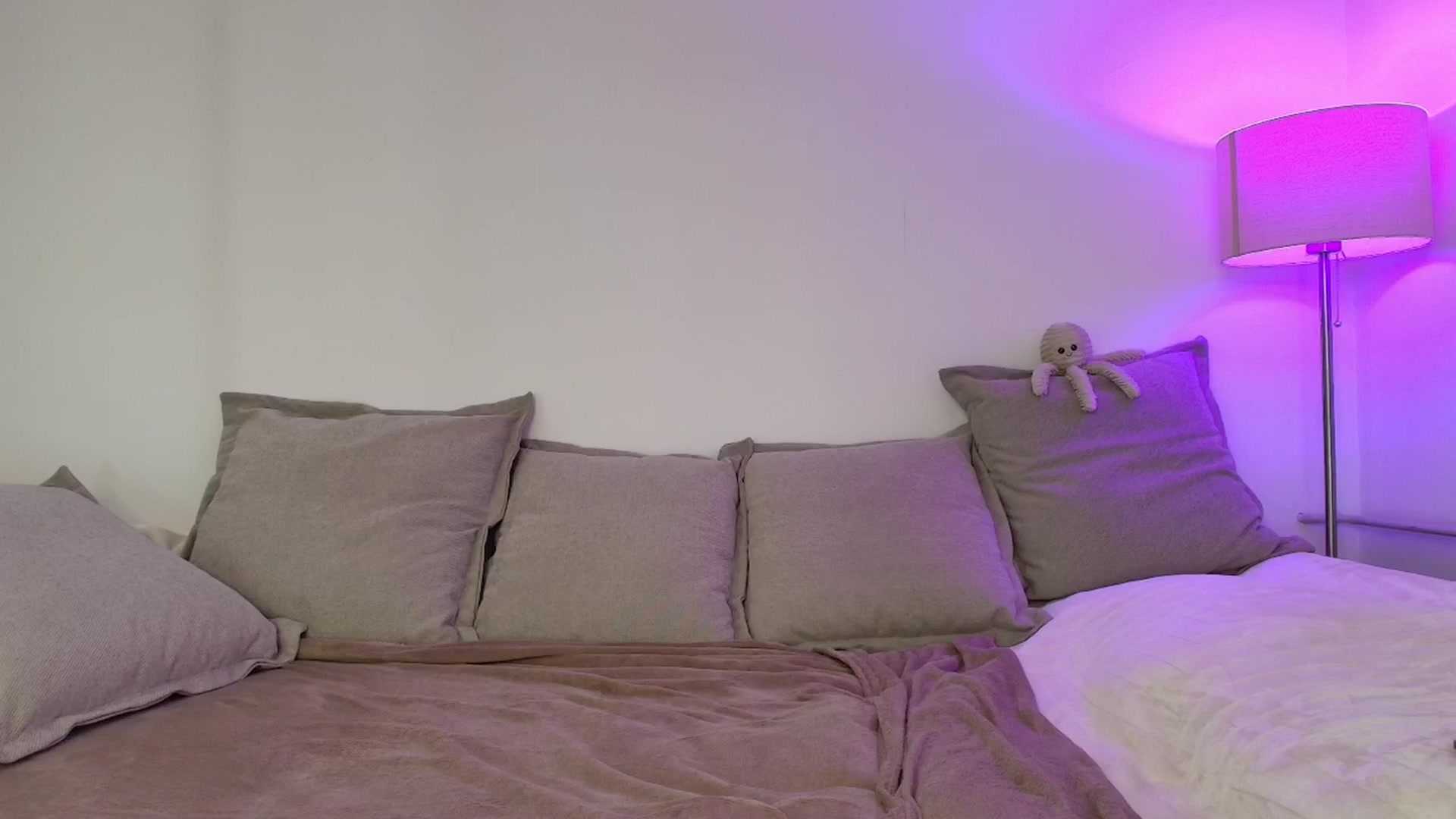 Gallery image thumbnail from Elenaxkiss's myfreecams stream on, 11/06/2025, 11:25 image 7 of 20