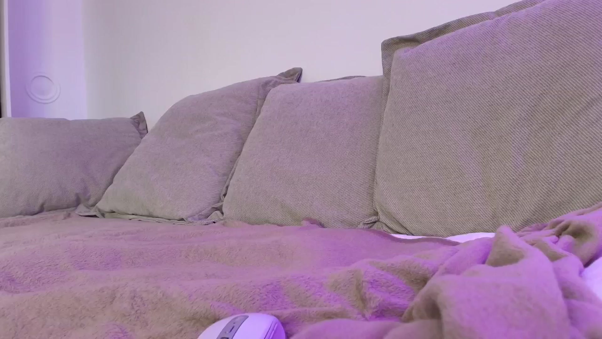 Gallery image thumbnail from Elenaxkiss's myfreecams stream on, 11/12/2025, 12:07 image 13 of 20