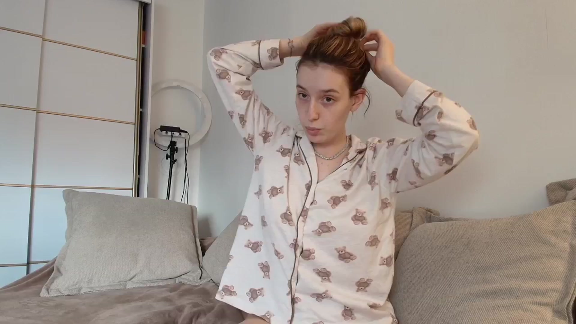 Gallery image thumbnail from Elenaxkiss's myfreecams stream on, 11/16/2025, 13:33 image 19 of 20