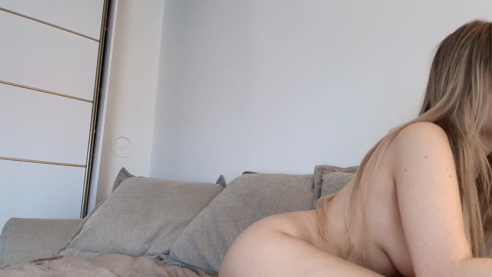 Gallery image thumbnail from Elenaxkiss's myfreecams stream on, 11/18/2025, 12:51 image 20 of 20