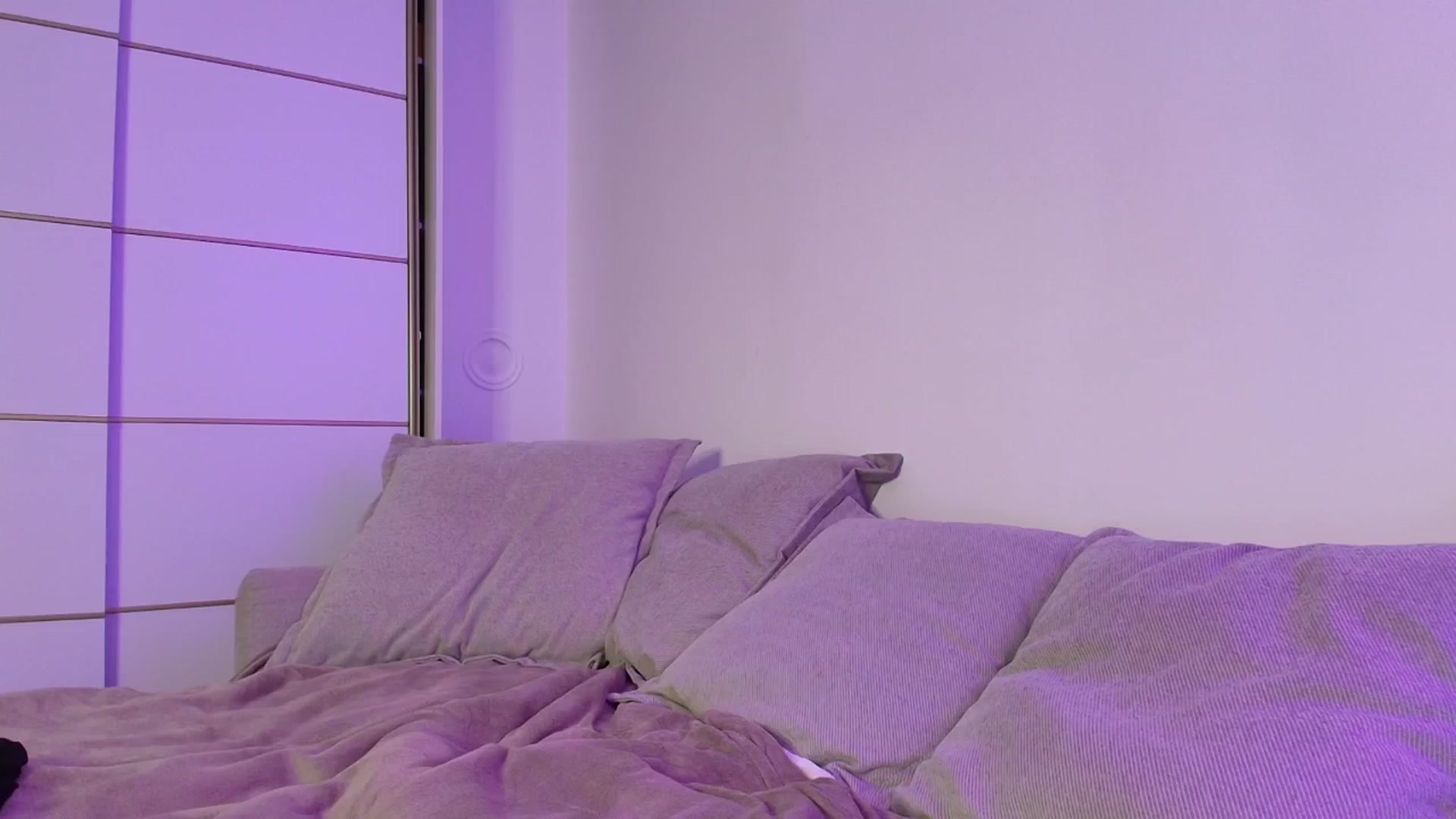 Gallery image thumbnail from Elenaxkiss's myfreecams stream on, 11/19/2025, 18:33 image 1 of 20
