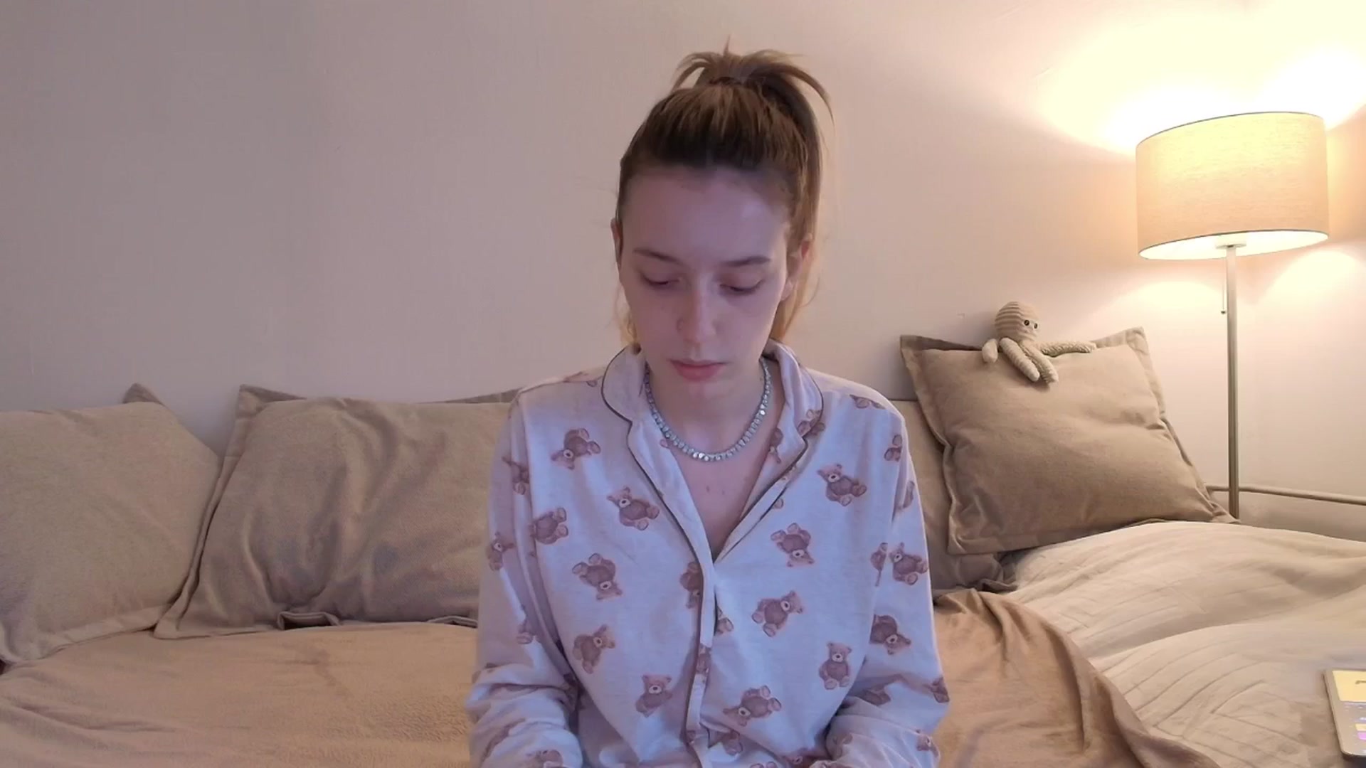 Gallery image thumbnail from Elenaxkiss's myfreecams stream on, 11/20/2025, 08:42 image 7 of 20