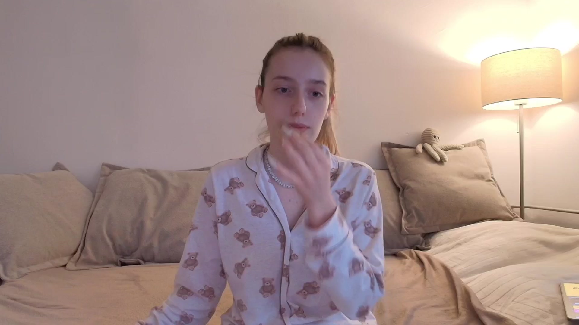 Gallery image thumbnail from Elenaxkiss's myfreecams stream on, 11/20/2025, 08:42 image 8 of 20