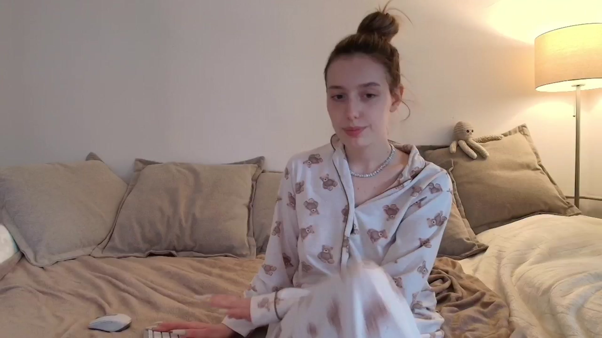 Gallery image thumbnail from Elenaxkiss's myfreecams stream on, 11/20/2025, 11:16 image 5 of 20