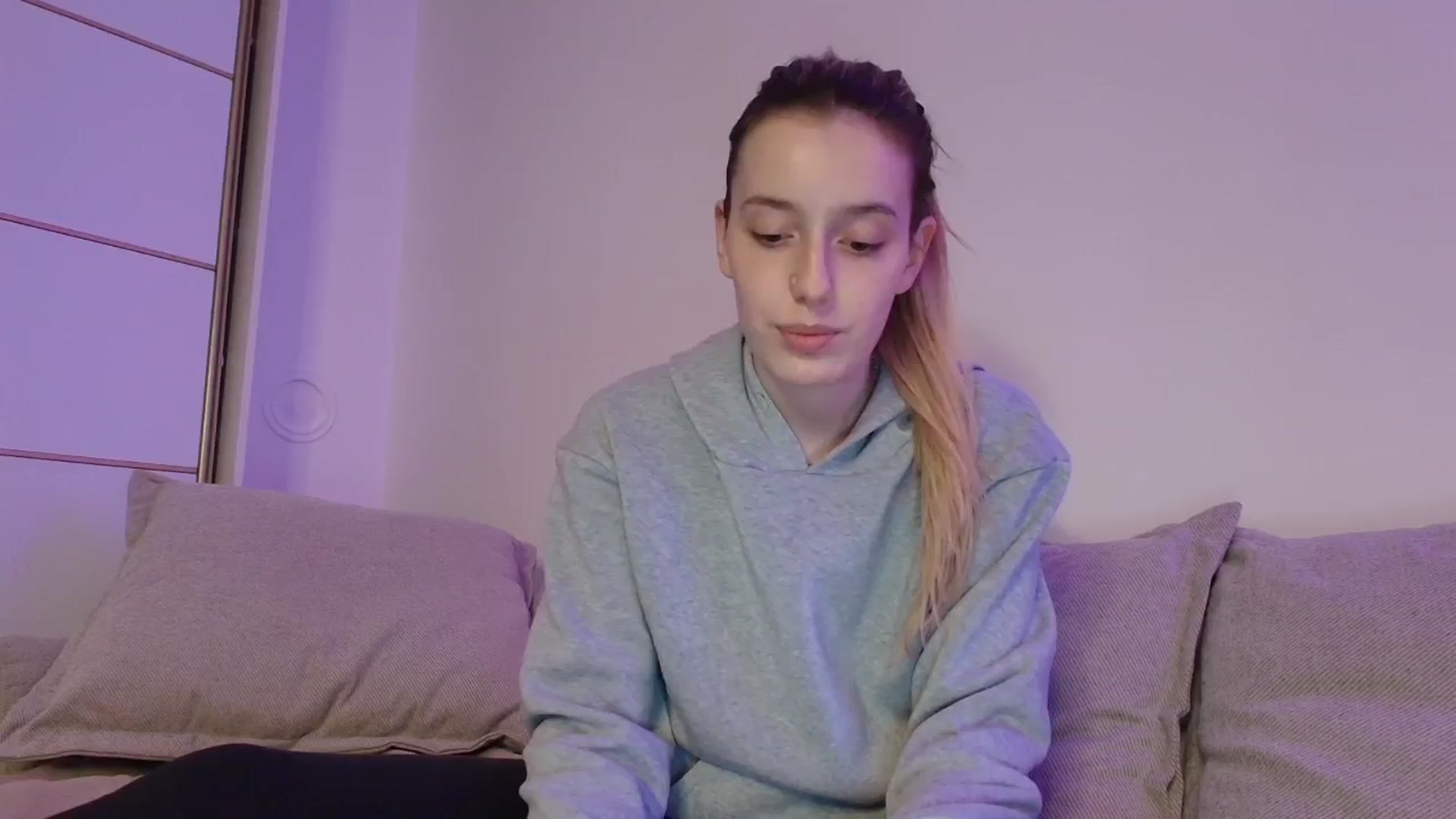 Gallery image thumbnail from Elenaxkiss's myfreecams stream on, 11/22/2025, 20:40 image 14 of 20