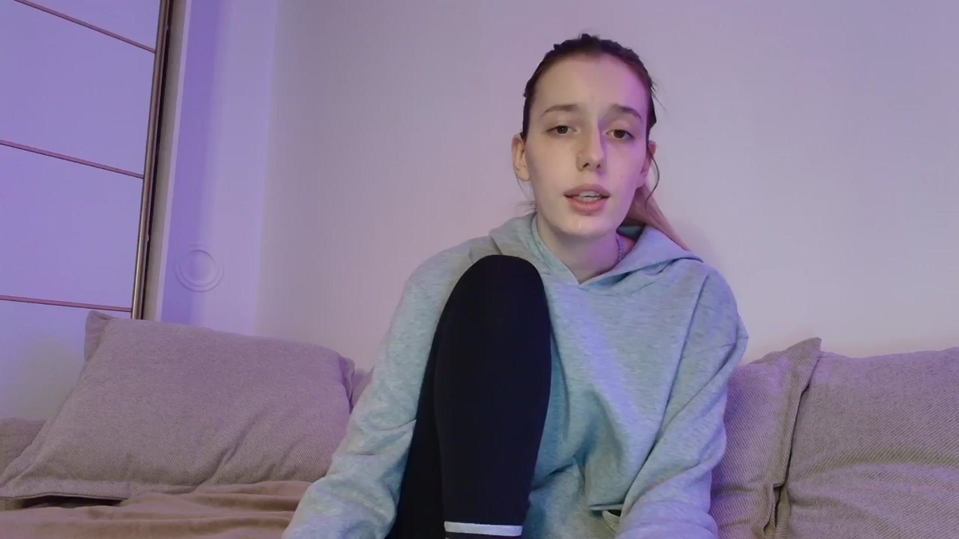 Gallery image thumbnail from Elenaxkiss's myfreecams stream on, 11/22/2025, 20:40 image 18 of 20
