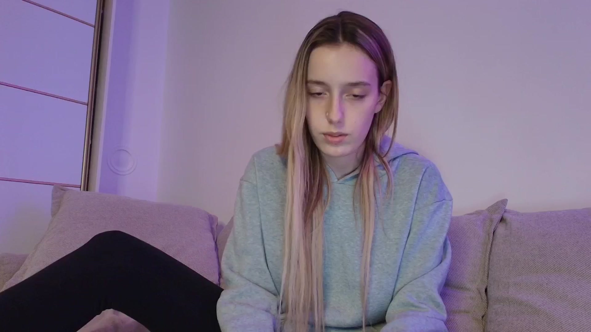 Gallery image thumbnail from Elenaxkiss's myfreecams stream on, 11/22/2025, 20:40 image 7 of 20