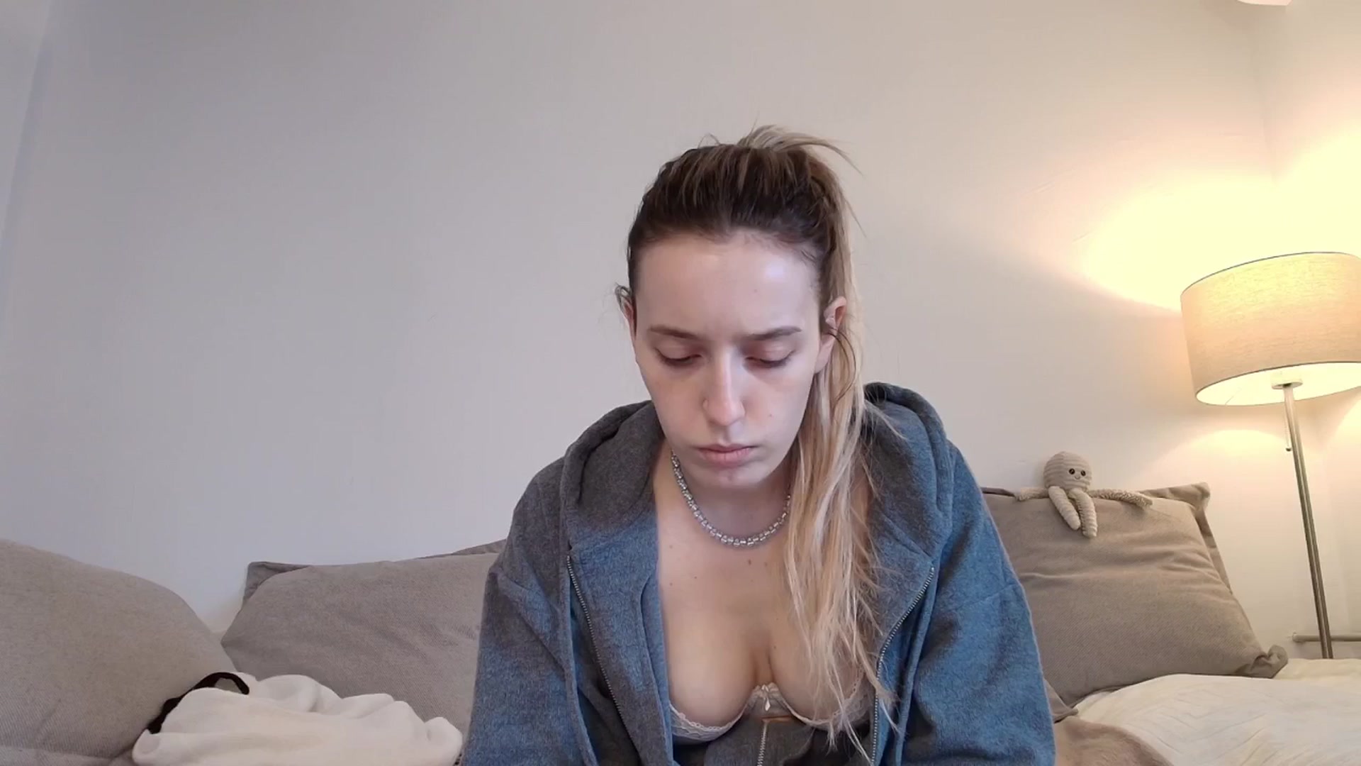 Gallery image thumbnail from Elenaxkiss's myfreecams stream on, 11/23/2025, 09:52 image 16 of 20