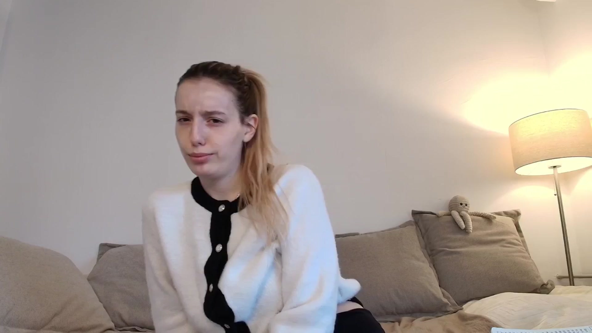 Gallery image thumbnail from Elenaxkiss's myfreecams stream on, 11/23/2025, 09:52 image 4 of 20