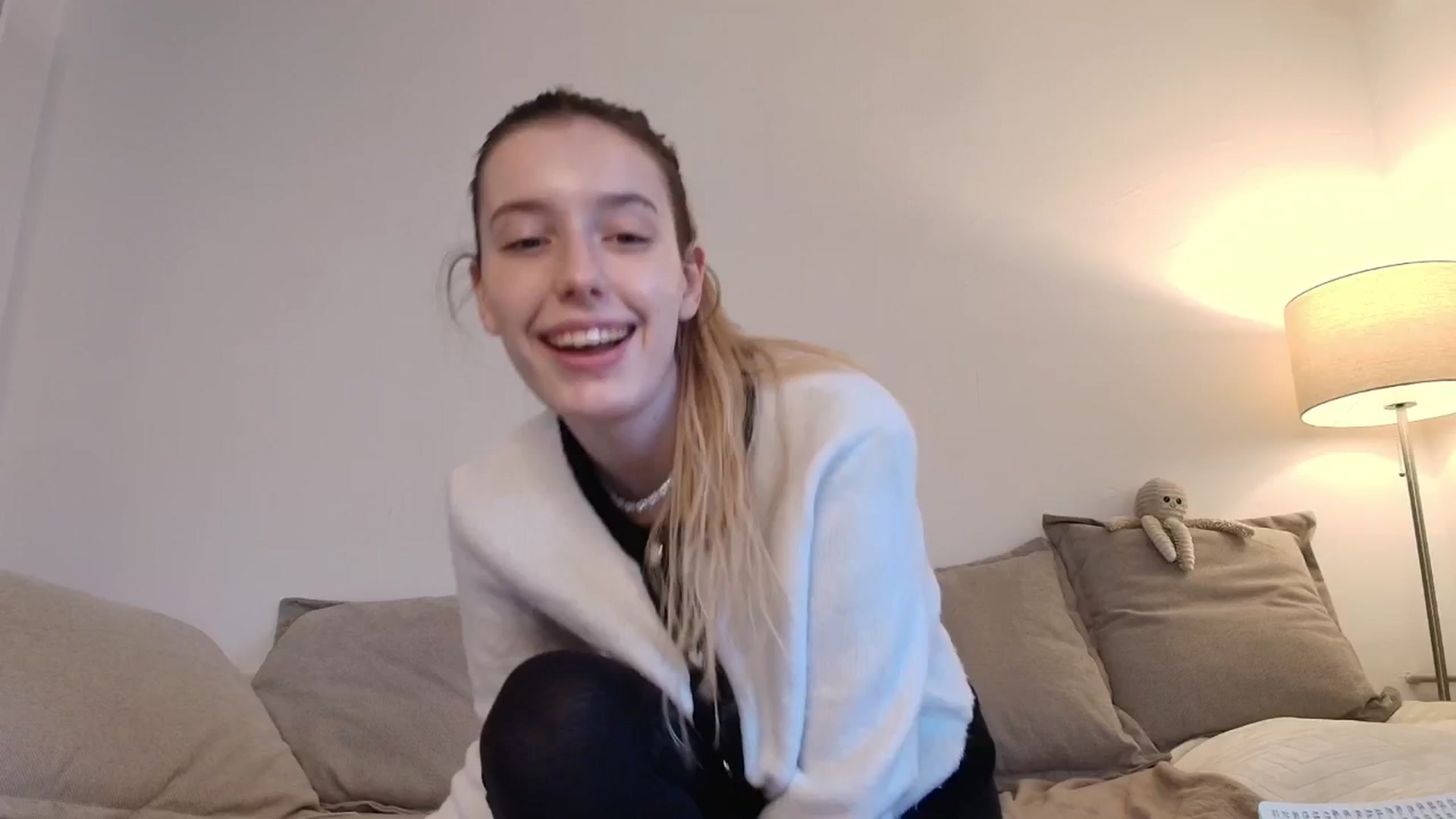 Gallery image thumbnail from Elenaxkiss's myfreecams stream on, 11/23/2025, 09:52 image 1 of 20