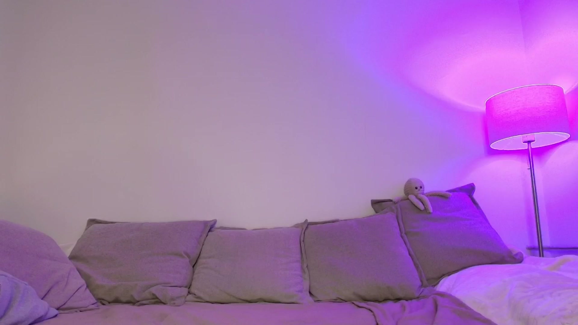 Gallery image thumbnail from Elenaxkiss's myfreecams stream on, 11/23/2025, 21:00 image 7 of 20