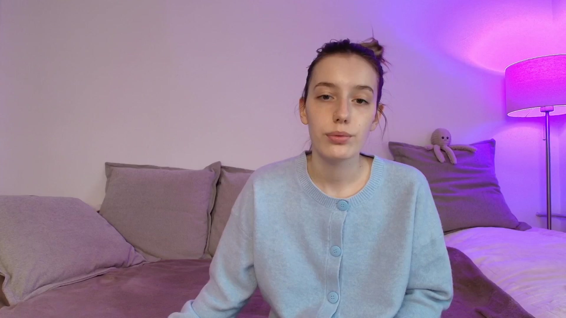 Gallery image thumbnail from Elenaxkiss's myfreecams stream on, 11/24/2025, 08:01 image 19 of 20