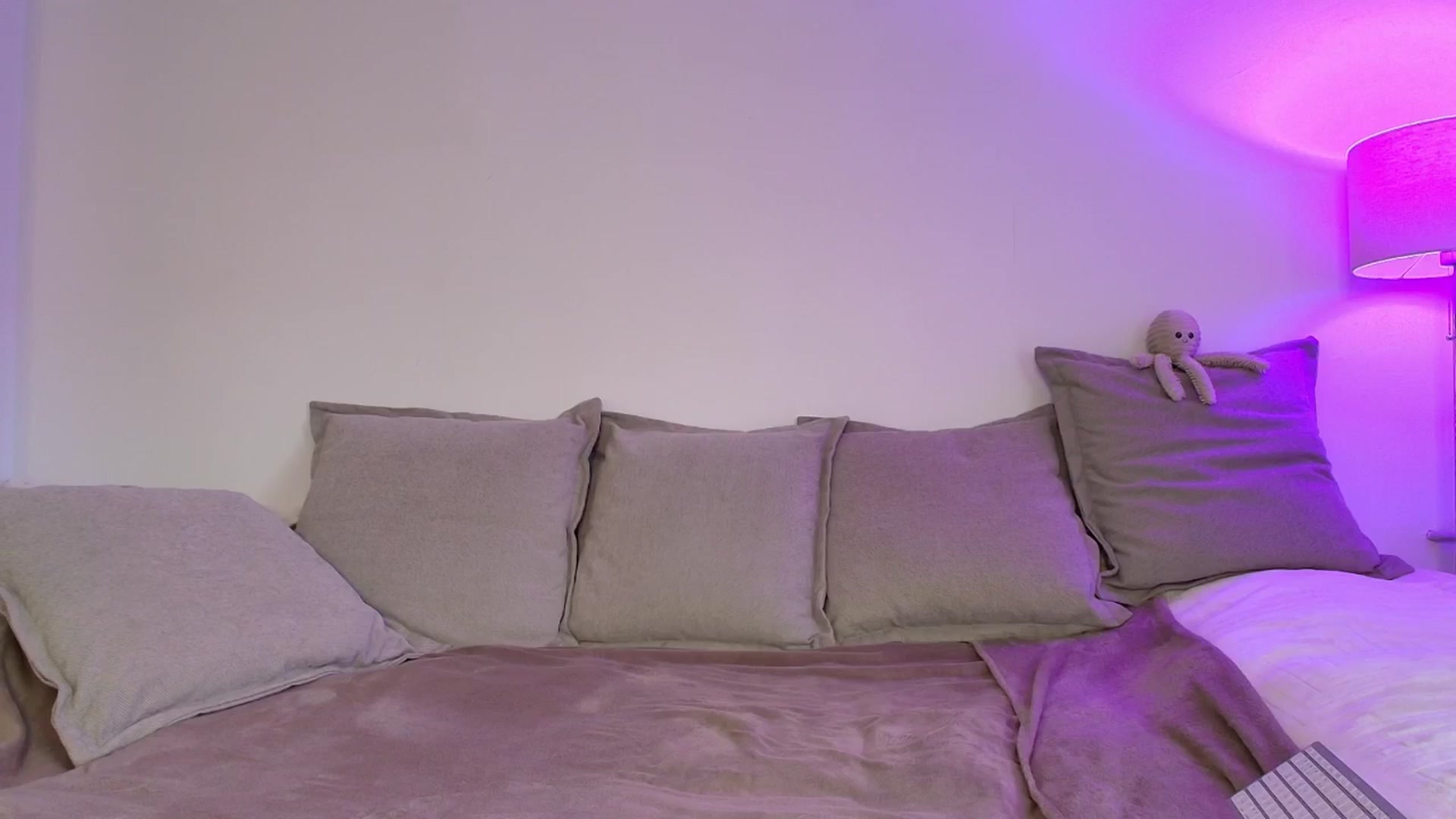 Gallery image thumbnail from Elenaxkiss's myfreecams stream on, 11/24/2025, 11:22 image 1 of 20