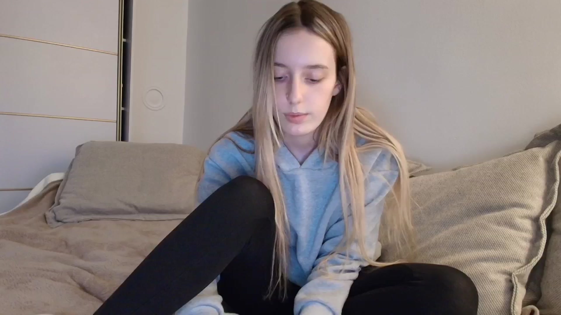 Gallery image thumbnail from Elenaxkiss's myfreecams stream on, 11/25/2025, 11:24 image 7 of 20