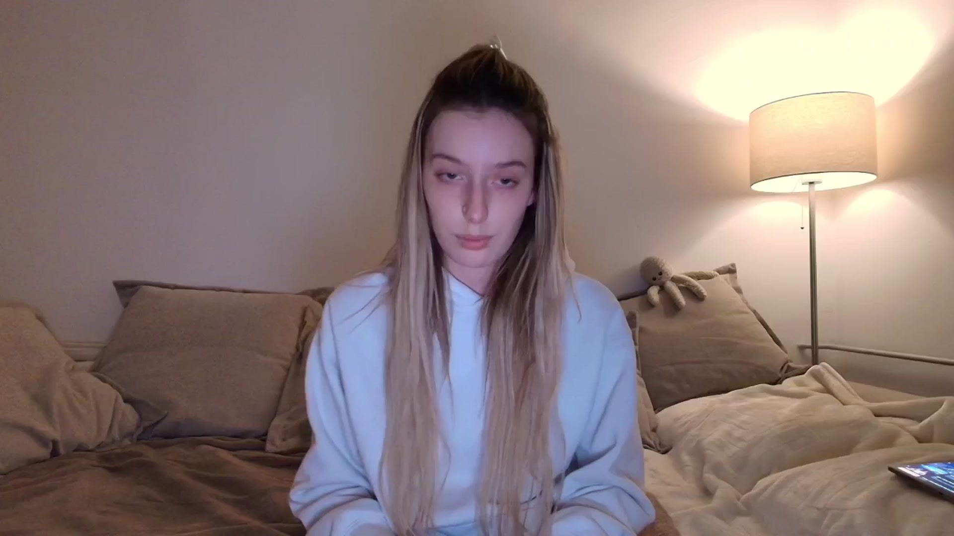 Gallery image thumbnail from Elenaxkiss's myfreecams stream on, 11/30/2025, 02:52 image 15 of 20