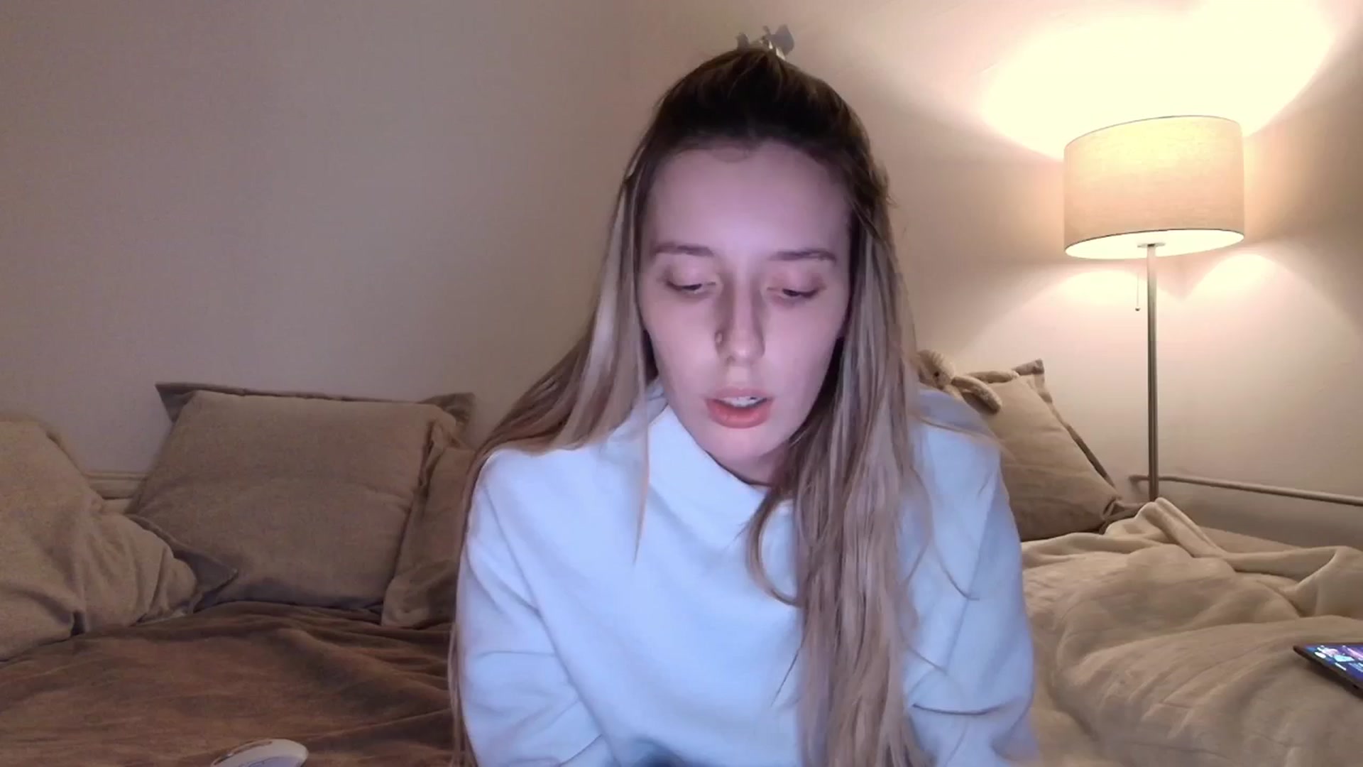 Gallery image thumbnail from Elenaxkiss's myfreecams stream on, 11/30/2025, 02:52 image 1 of 20