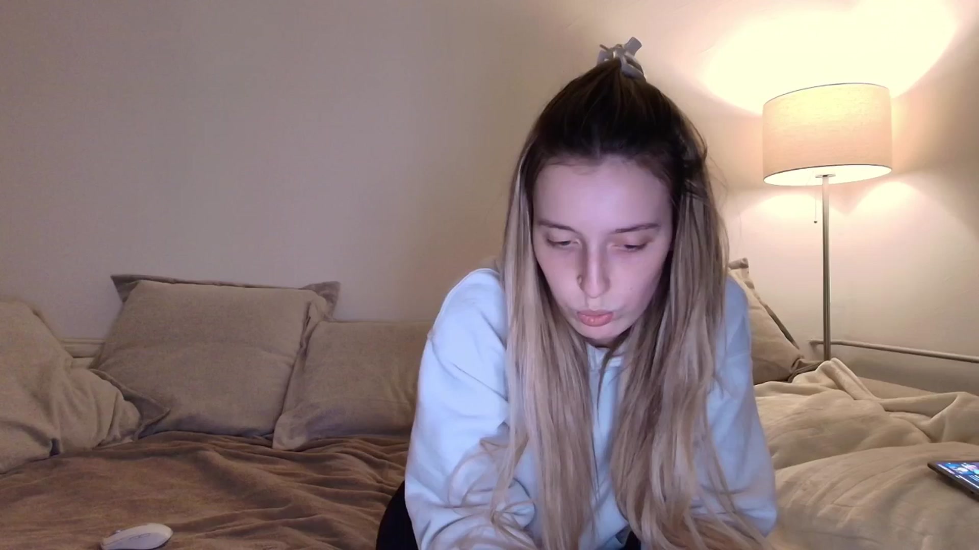 Gallery image thumbnail from Elenaxkiss's myfreecams stream on, 11/30/2025, 02:52 image 3 of 20