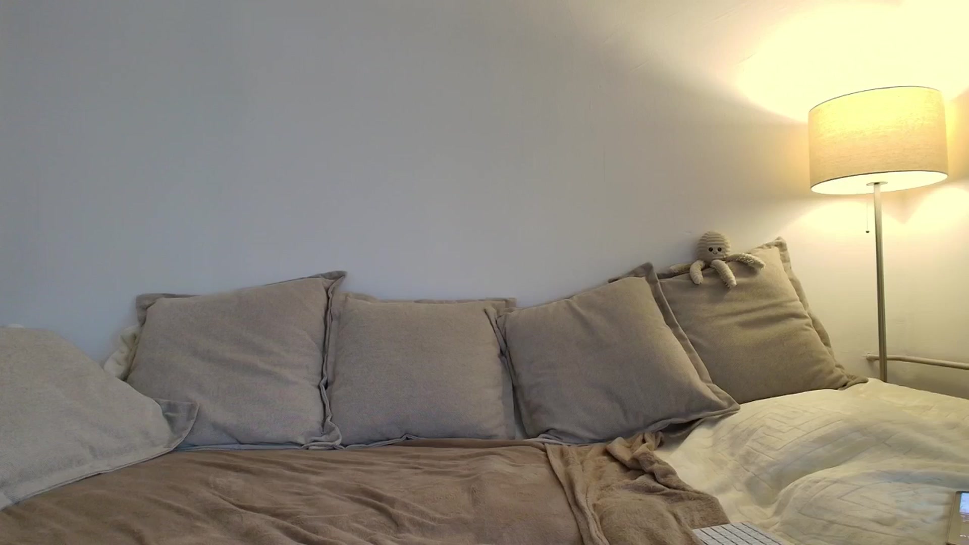 Gallery image thumbnail from Elenaxkiss's myfreecams stream on, 12/01/2025, 11:05 image 17 of 20