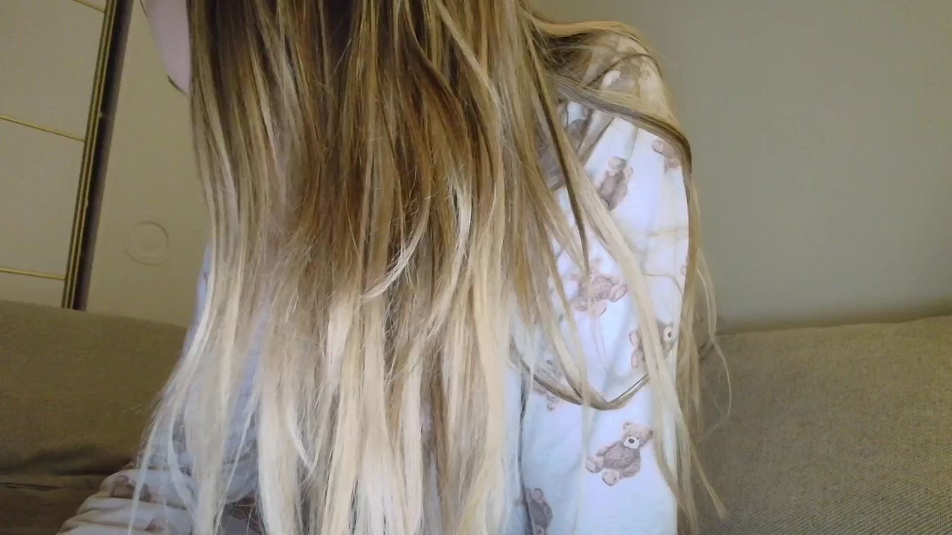 Gallery image thumbnail from Elenaxkiss's myfreecams stream on, 12/02/2025, 19:46 image 14 of 20