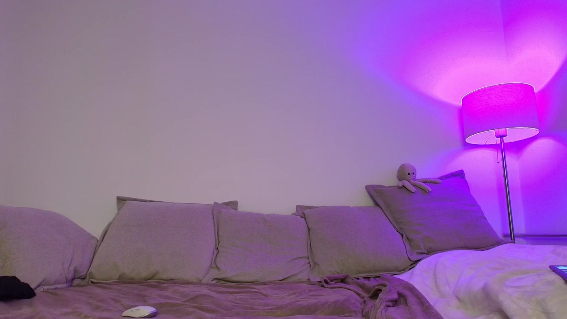 Gallery image thumbnail from Elenaxkiss's myfreecams stream on, 12/03/2025, 20:48 image 16 of 20