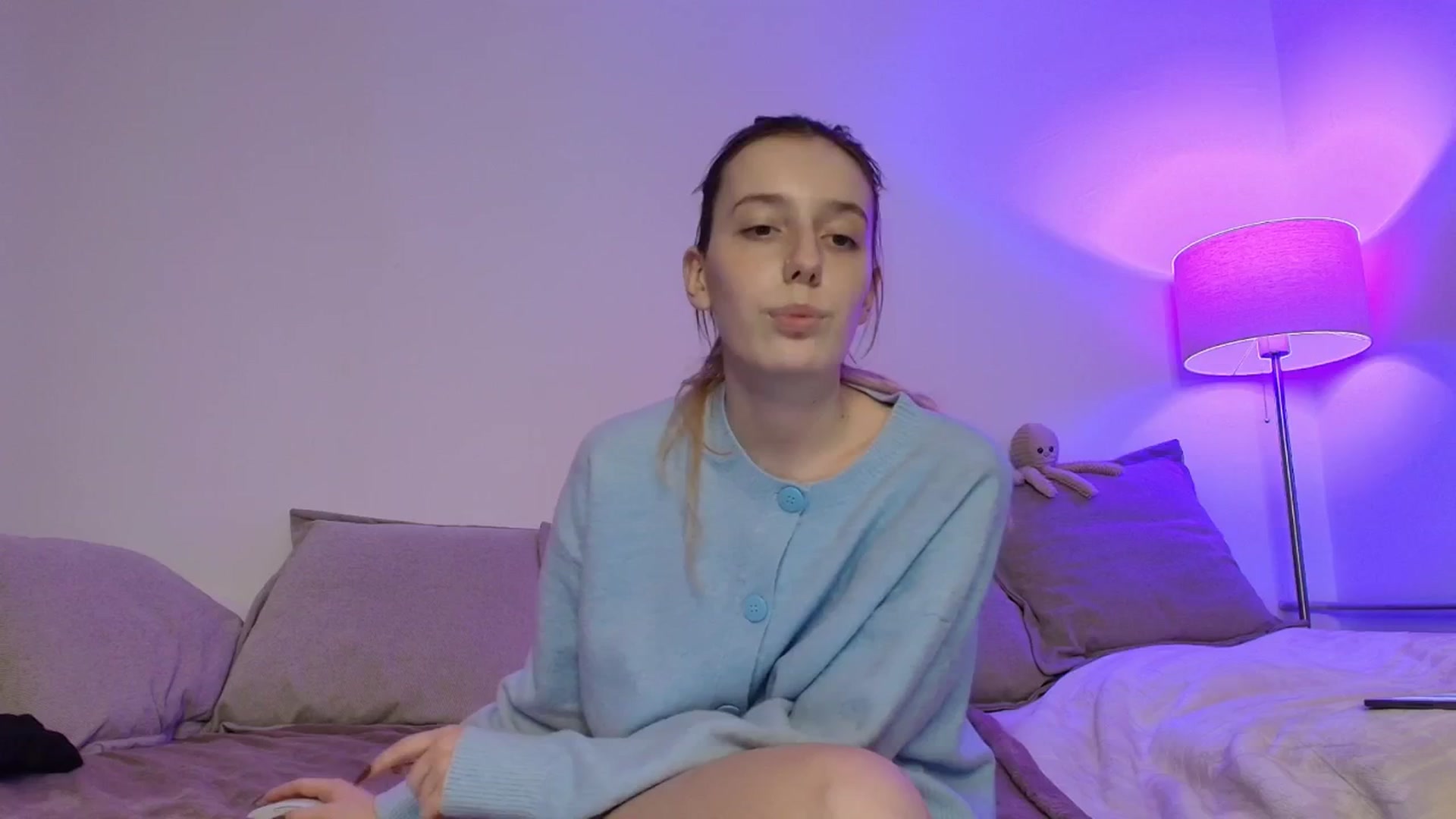 Gallery image thumbnail from Elenaxkiss's myfreecams stream on, 12/03/2025, 20:48 image 12 of 20