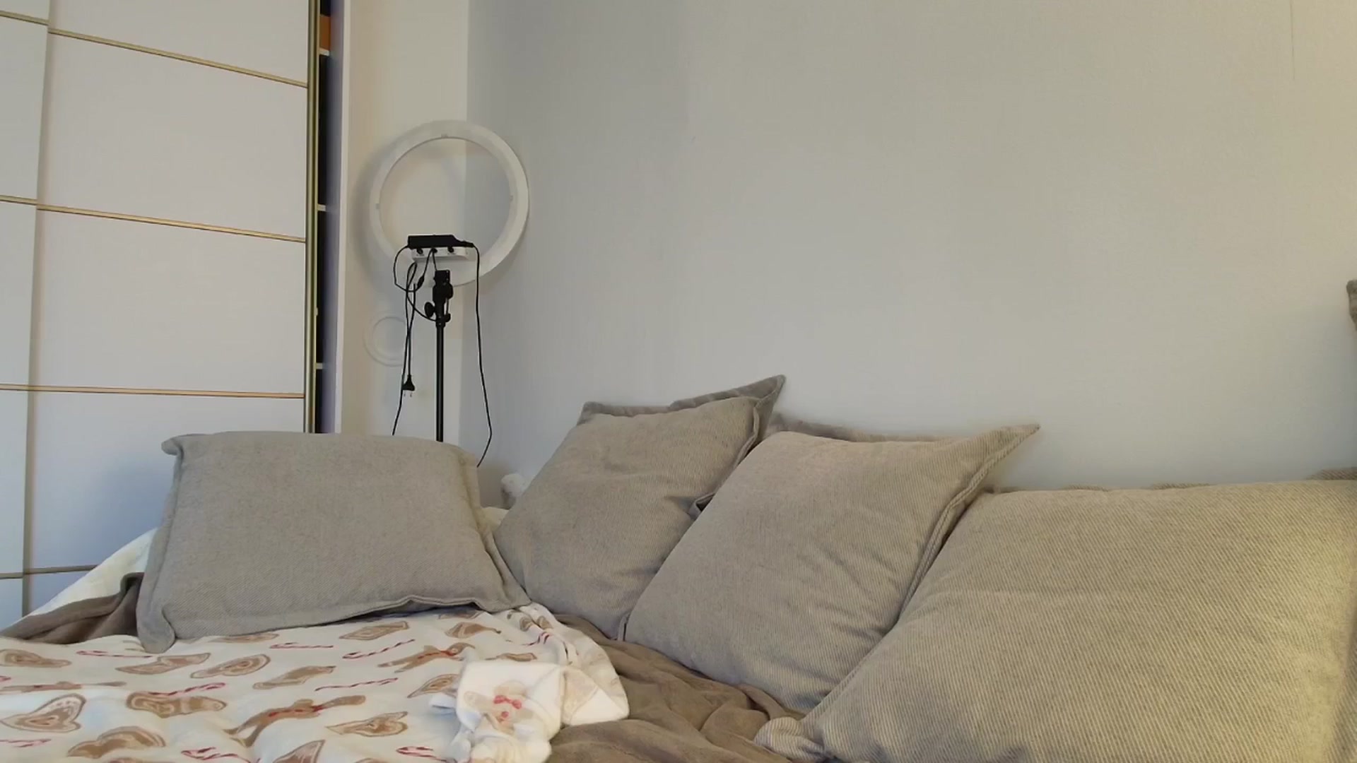 Gallery image thumbnail from Elenaxkiss's myfreecams stream on, 12/09/2025, 11:15 image 5 of 20
