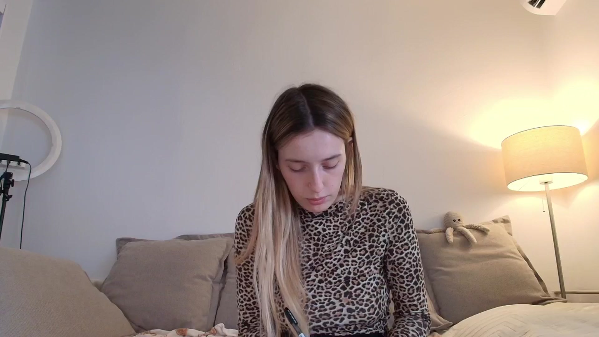 Gallery image thumbnail from Elenaxkiss's myfreecams stream on, 12/11/2025, 11:44 image 4 of 20