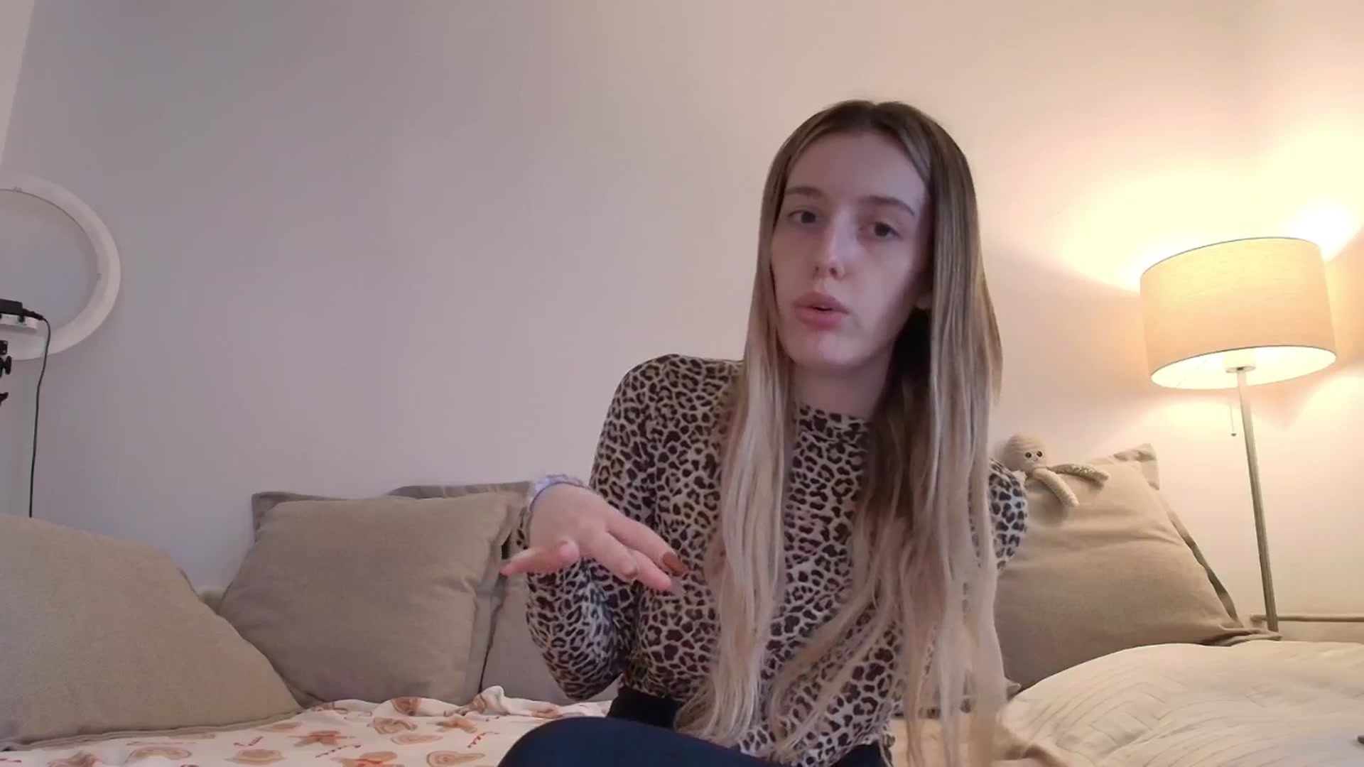 Gallery image thumbnail from Elenaxkiss's myfreecams stream on, 12/11/2025, 11:44 image 2 of 20