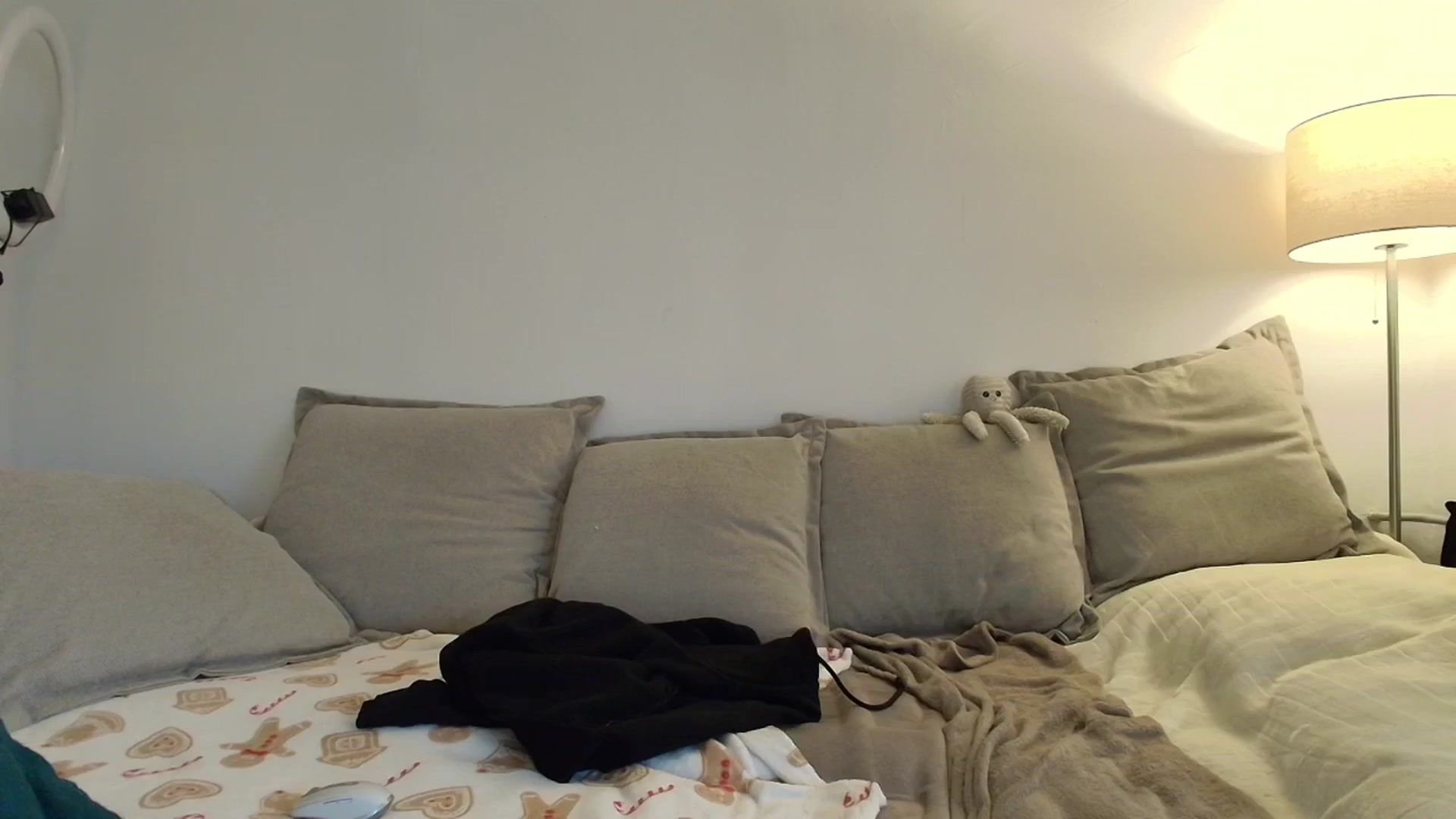Gallery image thumbnail from Elenaxkiss's myfreecams stream on, 12/16/2025, 12:28 image 7 of 20