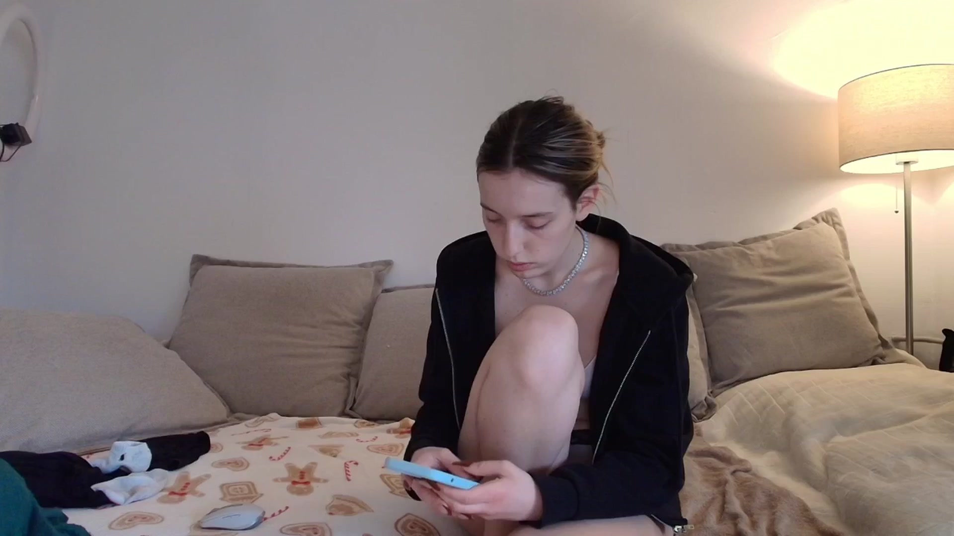 Gallery image thumbnail from Elenaxkiss's myfreecams stream on, 12/16/2025, 12:28 image 19 of 20