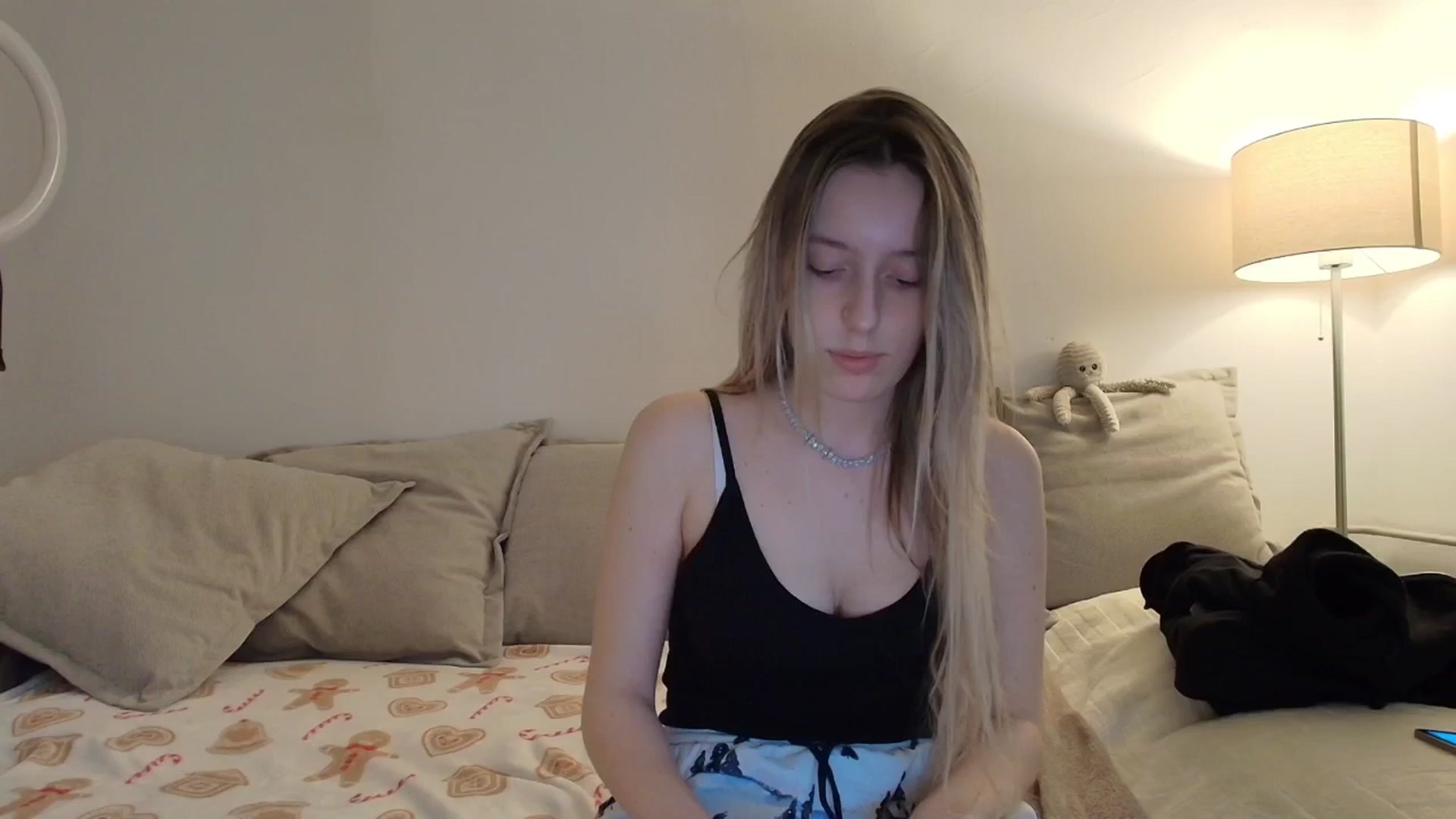 Gallery image thumbnail from Elenaxkiss's myfreecams stream on, 12/22/2025, 10:51 image 20 of 20